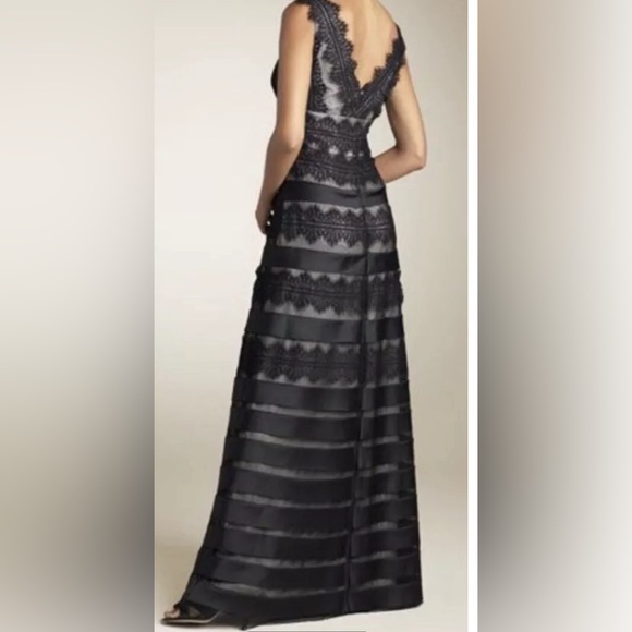 Size 8 JS Collections black long formal occasion dress - Picture 2 of 4